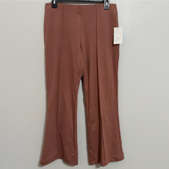 A New Day Women's Small Pants Brown High-Rise Slim Fit Cropped Flare Pull-On - Picture 2 of 9